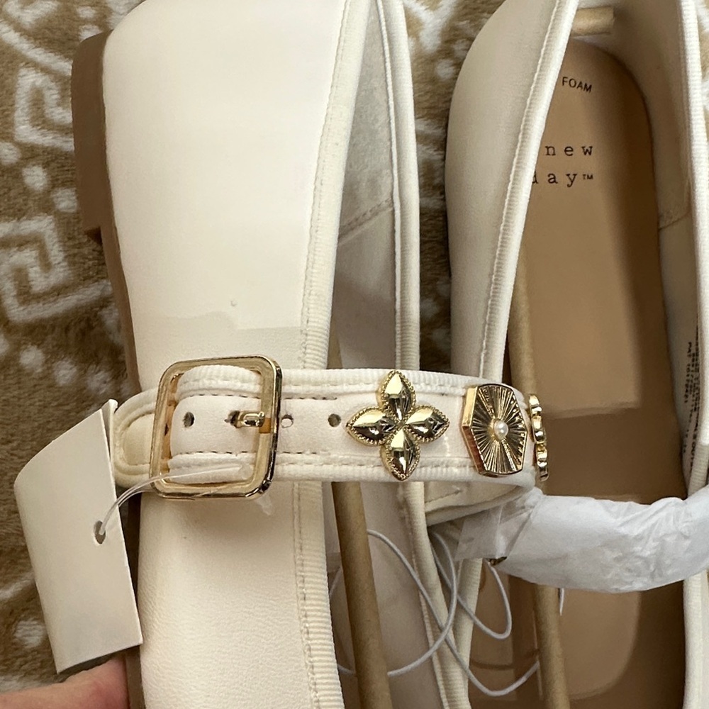 A New Day Women's White Loafers - Picture 6 of 10